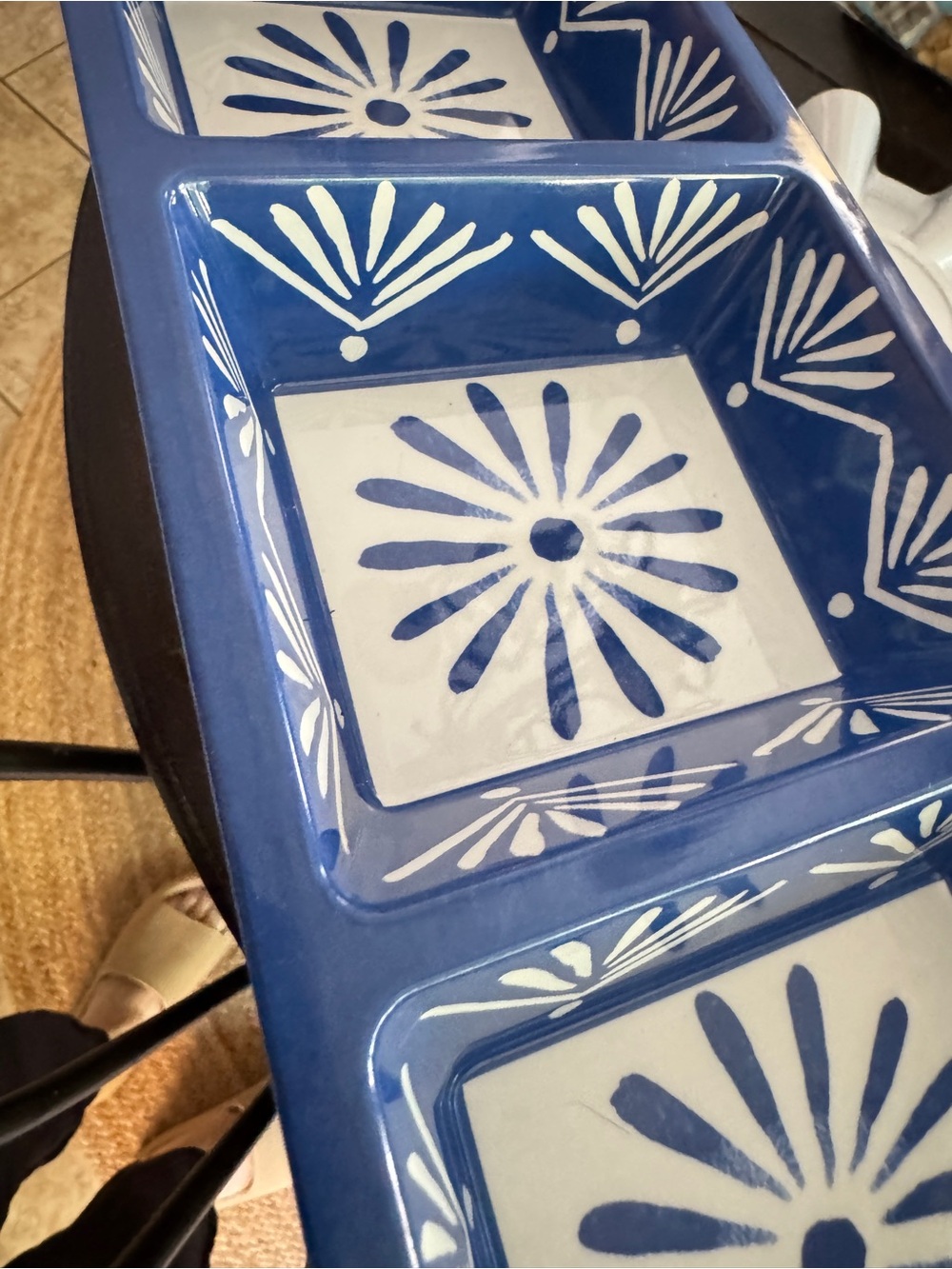 New Sur la table Blue and White Melamine Taco Serving Bowl & Trio Dish Set - Picture 4 of 5